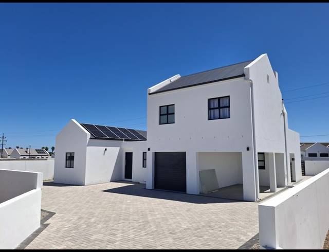 3 BEDROOM PROPERTY TO RENT IN BRITANNIA BAY